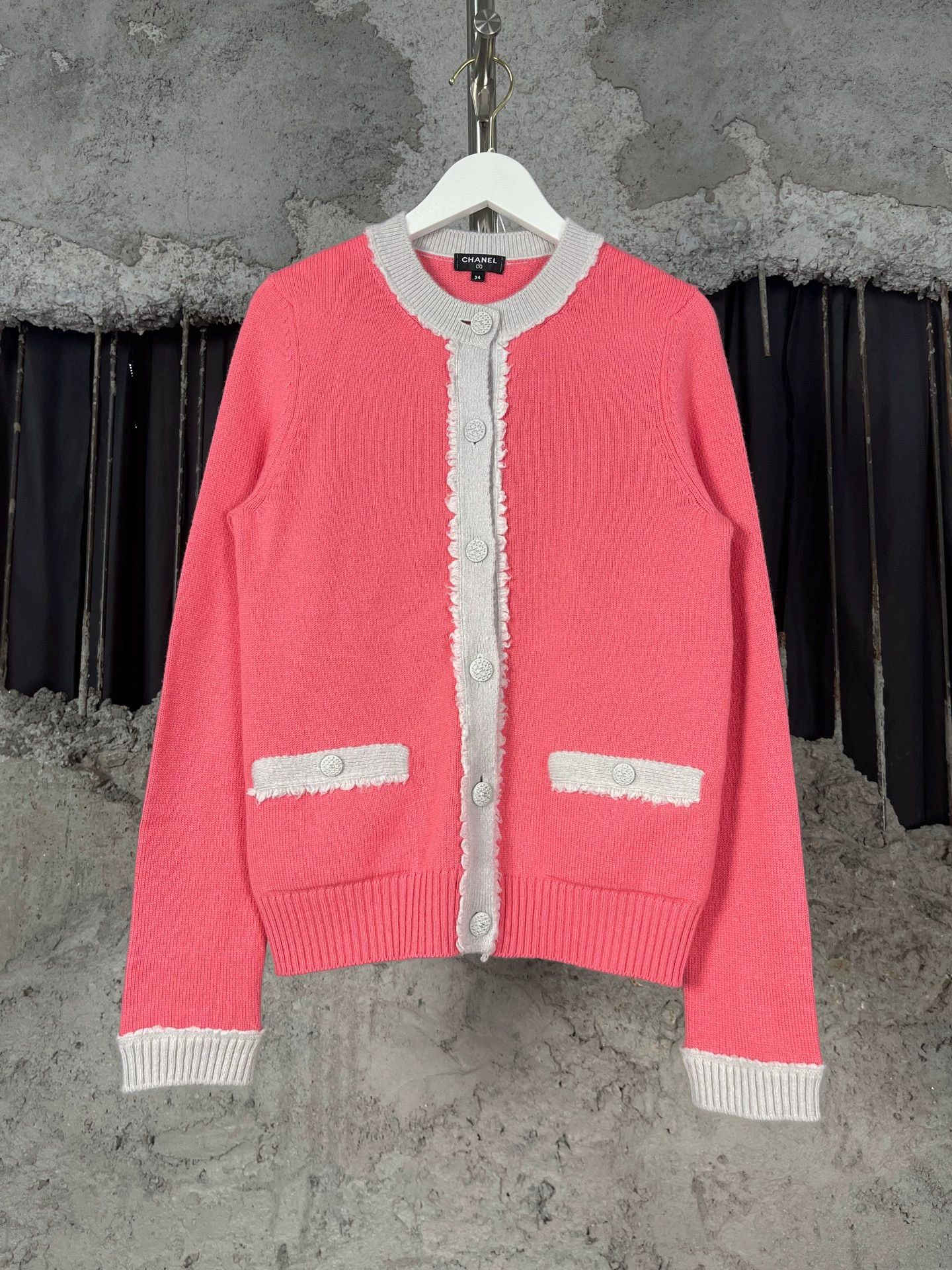 Chanel Chanel Women's Wool Cardigan 34 99 New Size XS / US 0-2 / IT 36-38 - 1 Thumbnail