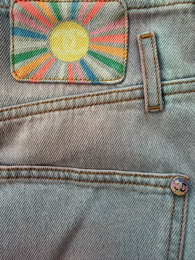 Chanel Chanel Pink and blue gradient denim shorts Size 24" / US 00 / IT 34 - 5 Thumbnail