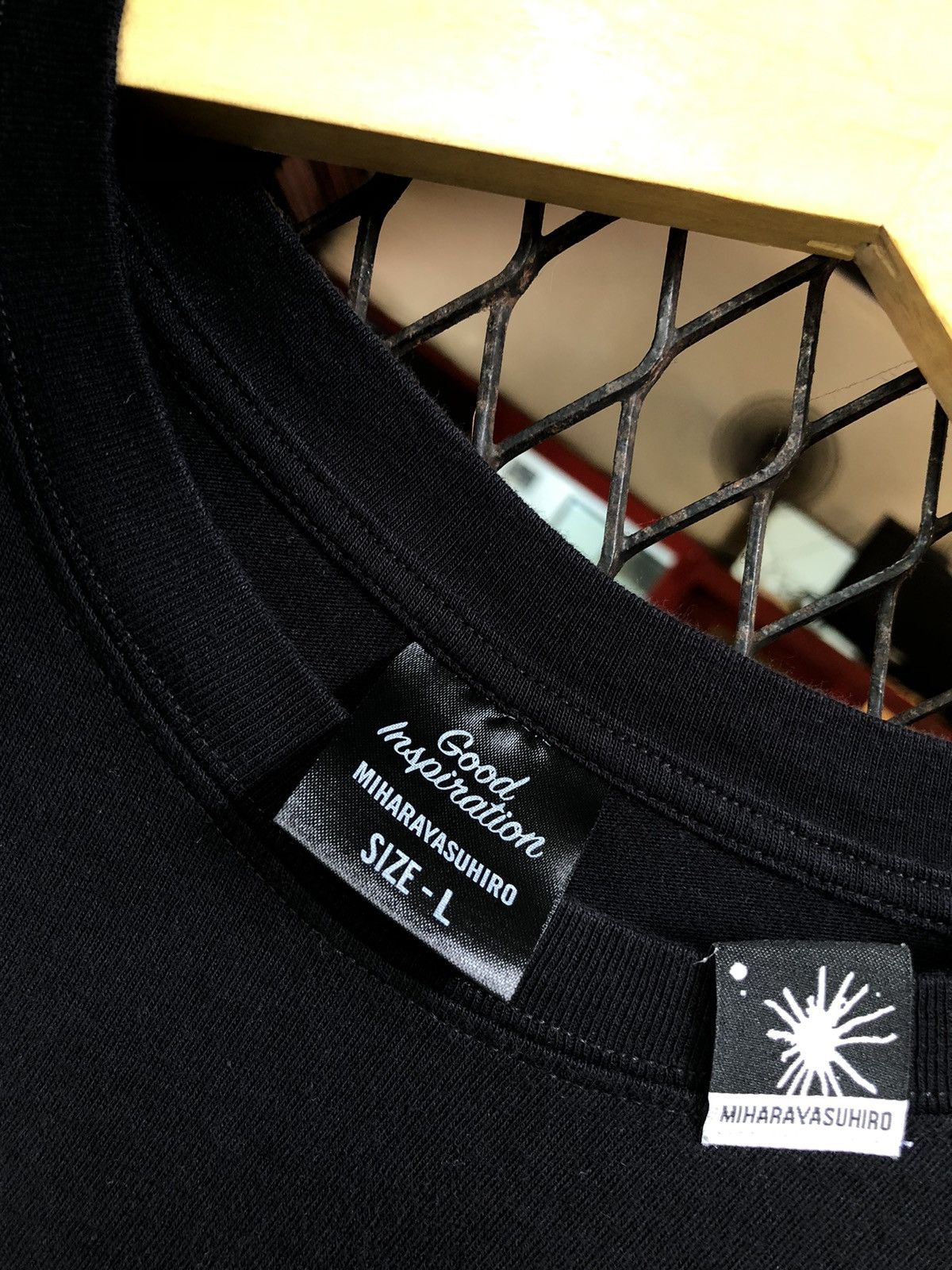 GU × Japanese Brand × Maison MIHARA YASUHIRO MIHARAYASUHIRO X GU “GOOD INSPIRATION” PIZZA - LA SHIRT Size US L / EU 52-54 / 3 - 5 Thumbnail