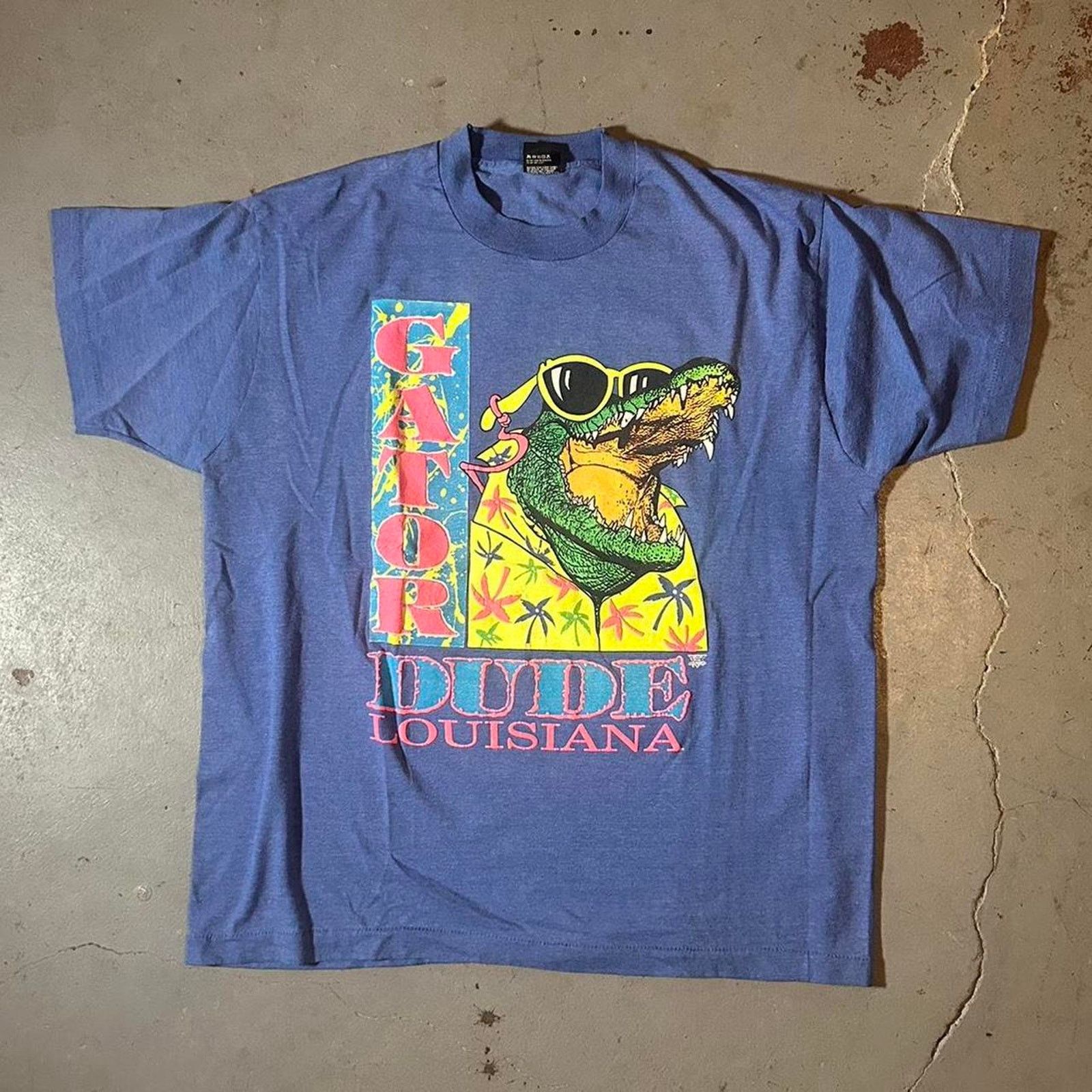 Vintage 90s blue gator screen stars tee shirt. Size US XXL / EU 58 / 5 - 1 Thumbnail