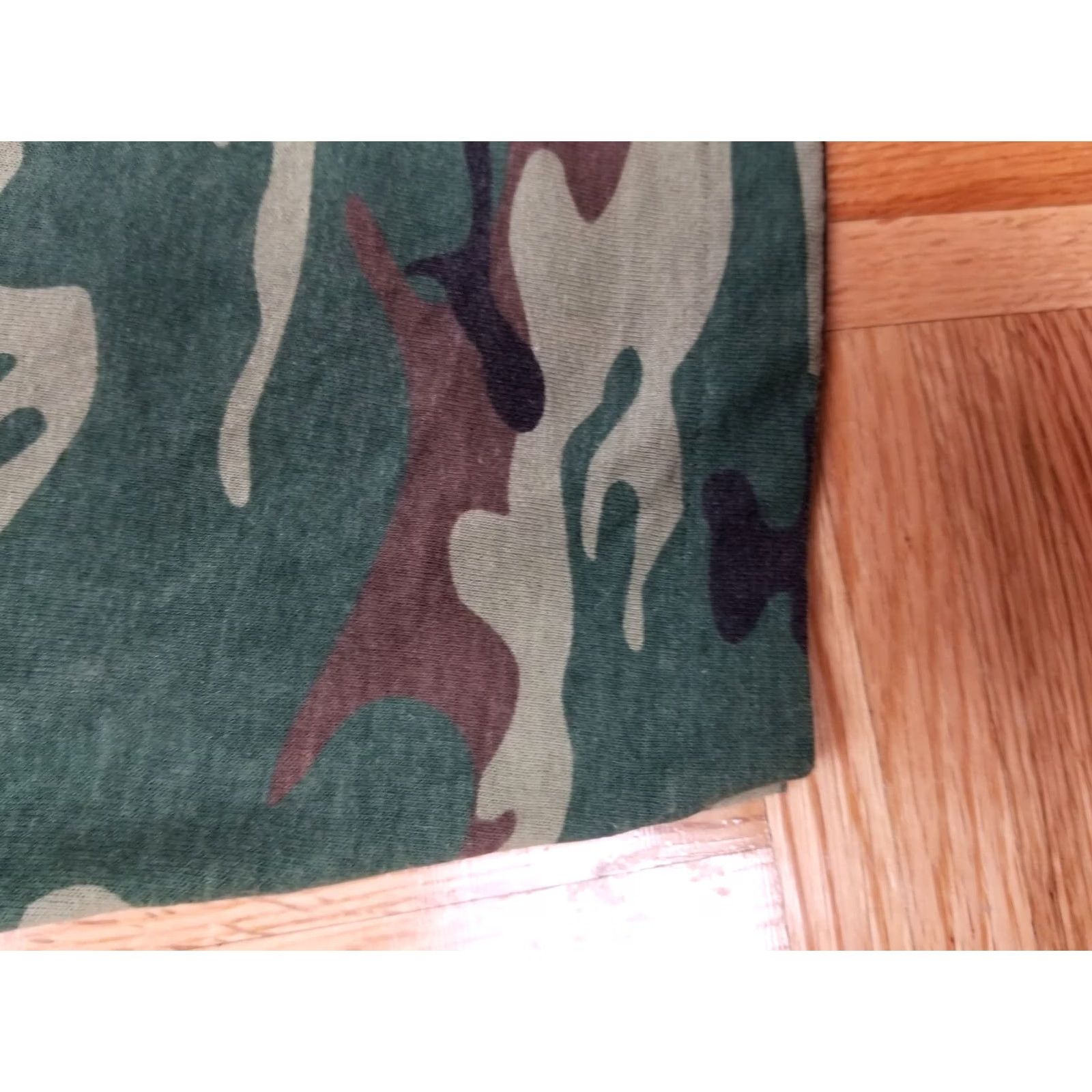 Vintage VINTAGE 80' CAMOUFLAGE T-SHIRT MEDIUM MINTY PAPER THIN Size US M / EU 48-50 / 2 - 2 Thumbnail