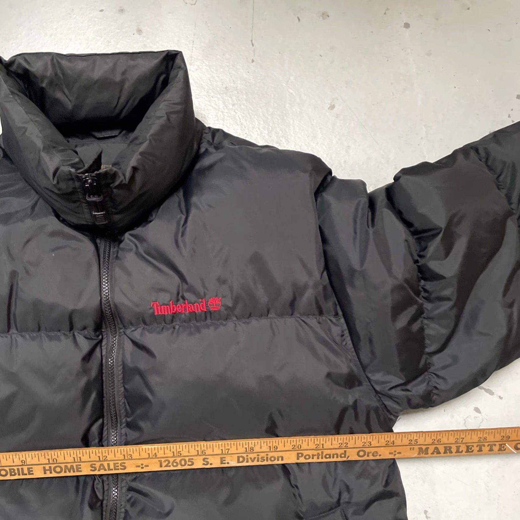 Timberland VINTAGE Timberland Puffer Jacket Unisex Adults L Black Down 90s Streetwear Hip Hop City NYC Size US L / EU 52-54 / 3 - 4 Thumbnail