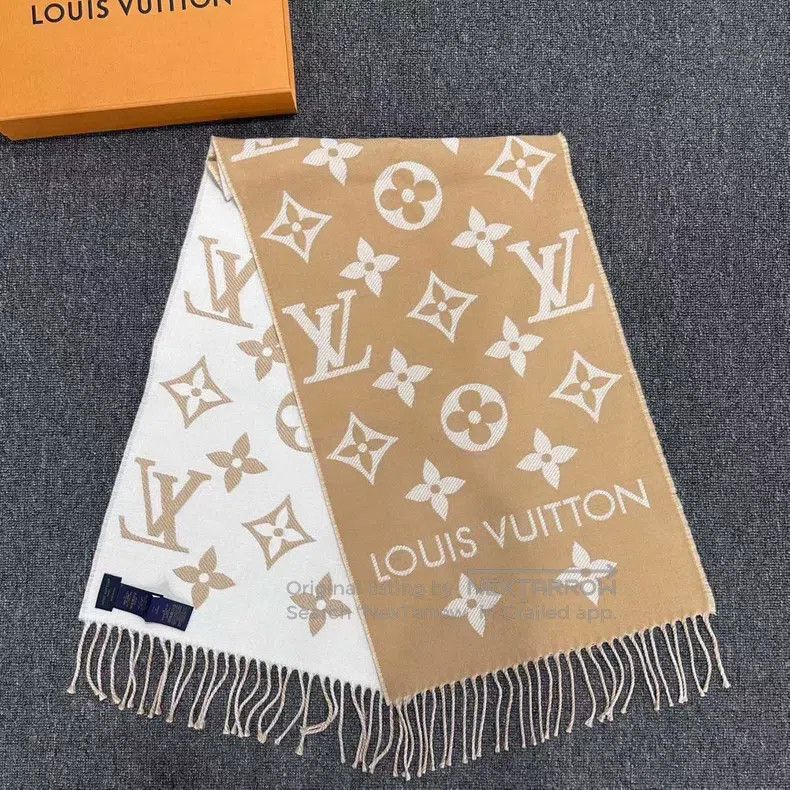 Louis Vuitton Louis Vuitton Khaki Reversible Full Print Scarf Size ONE SIZE - 1 Thumbnail