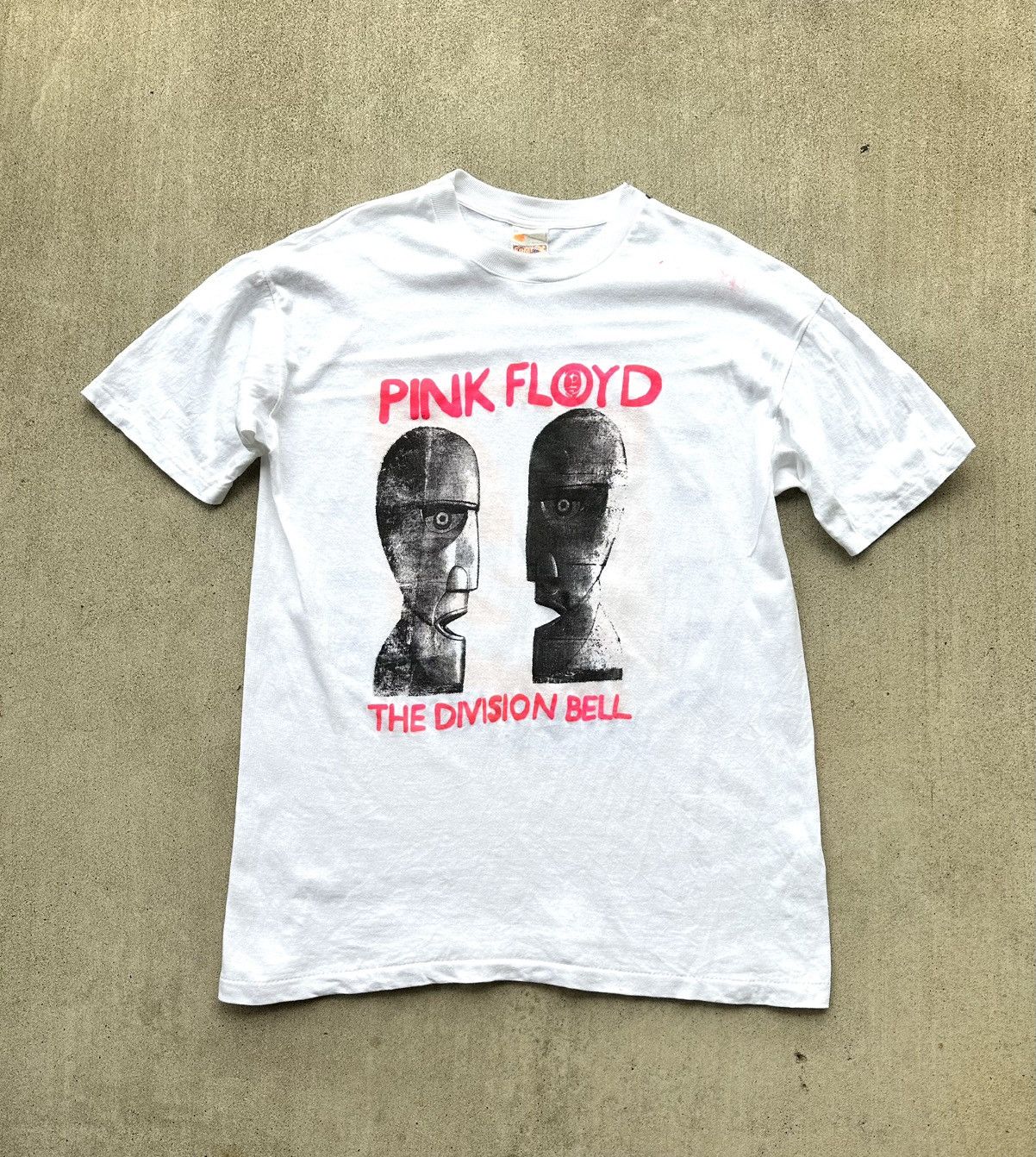 Band Tees × Pink Floyd × Vintage Vintage Pink Floyd Tee Shirt 90snsinhle Stitch Division Bell Size US XL / EU 56 / 4 - 1 Thumbnail