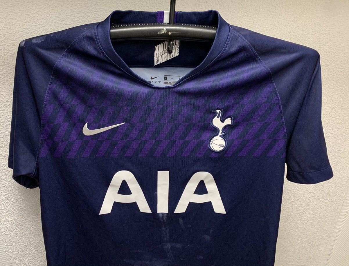 Nike Tottenham Hotspur’s Nike soccer jersey L sz Size US L / EU 52-54 / 3 - 8 Thumbnail