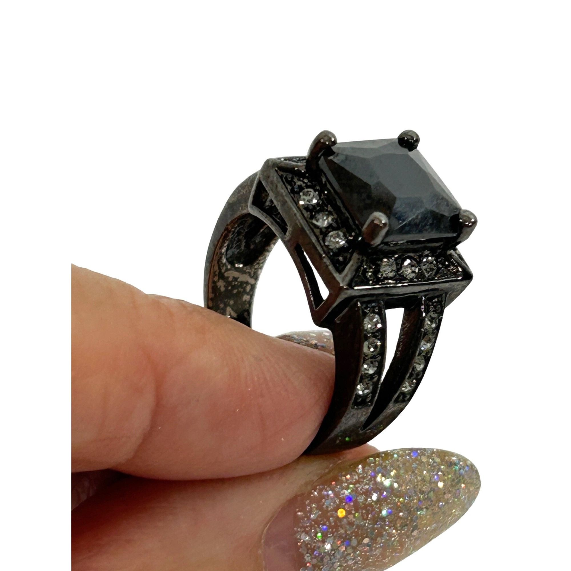 Other Fashion Jewelry Women’s Ring 6 Faux Square Black Princess Cu Size ONE SIZE - 1 Thumbnail