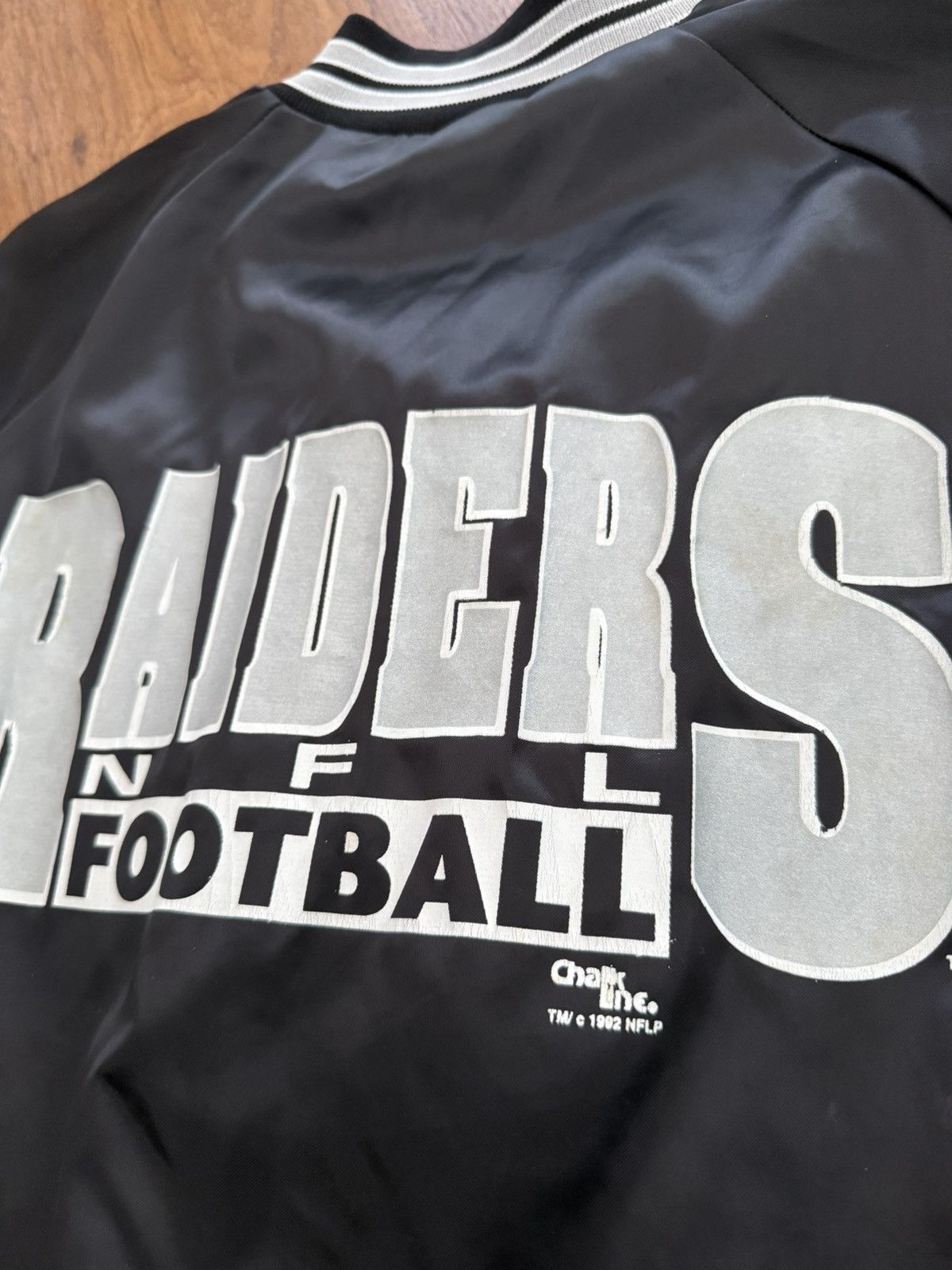 Chalk Line Vintage 1992 Raiders Los Angeles Jacket Satin XL Chalk line Size US XL / EU 56 / 4 - 3 Thumbnail