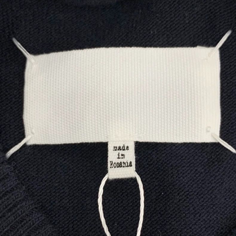 Maison Margiela Maison Margiela Dark blue V-neck sheep wool knitted vest 25 Size US S / EU 44-46 / 1 - 5 Thumbnail