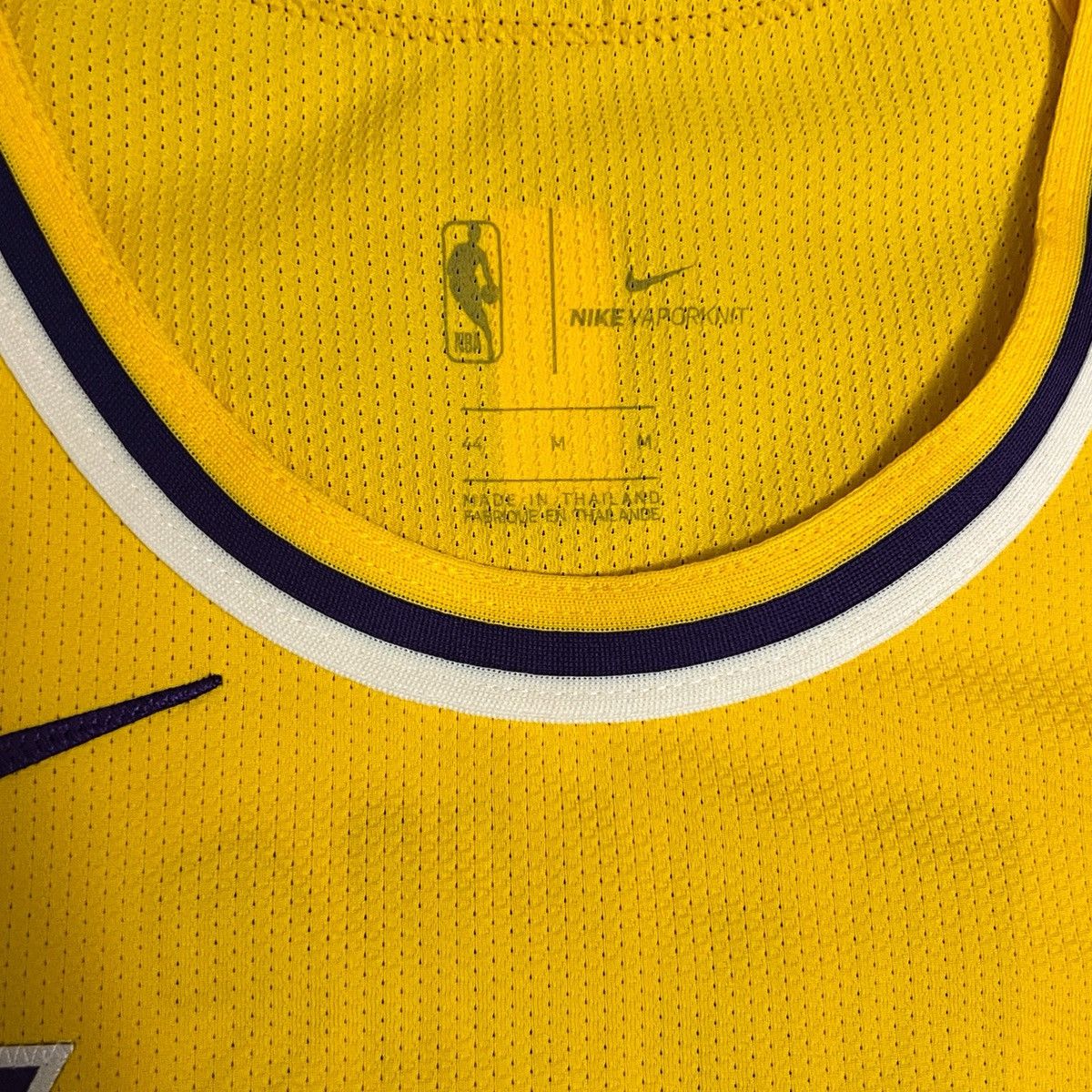 Nike 2020 Authentic Anthony Davis Los Angeles Lakers Jersey Size US M / EU 48-50 / 2 - 7 Thumbnail