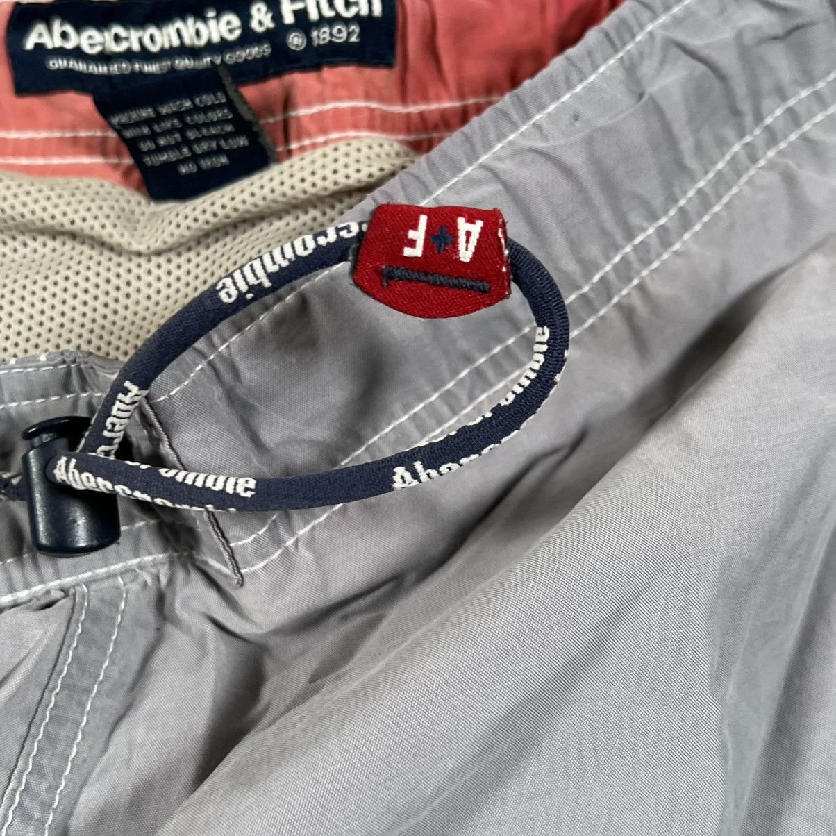 Abercrombie & Fitch Vintage Abercrombie & Fitch Cargo Swim Trunks Mens S Grey Size US 32 / EU 48 - 6 Thumbnail