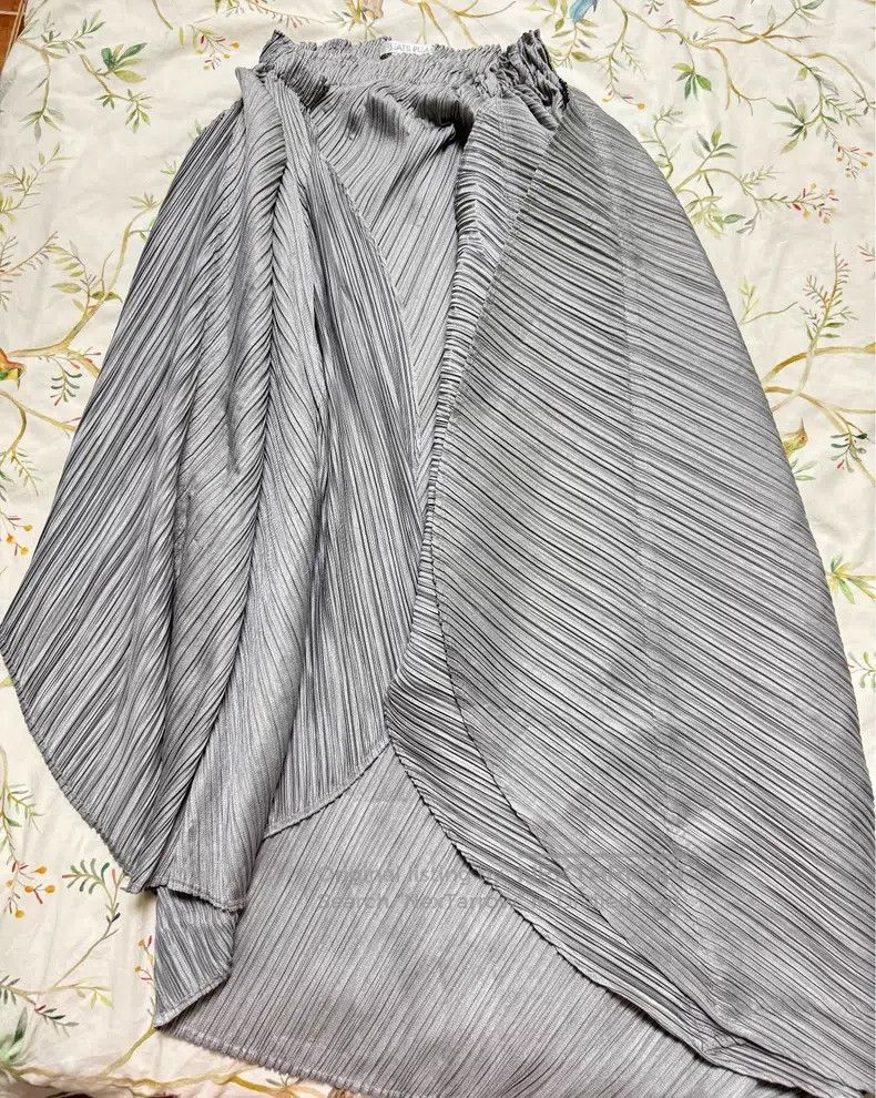 Issey Miyake Issey Miyake size:3 Light Gray Disc Midi Skirt Size 22" - 2 Thumbnail