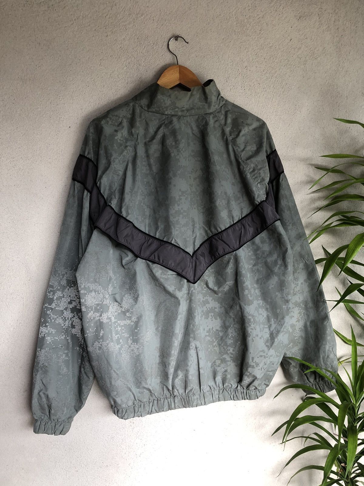 Vintage Crazy Vintage US ARMY Reflective Digital Camo Jacket Size US XXL / EU 58 / 5 - 10 Thumbnail
