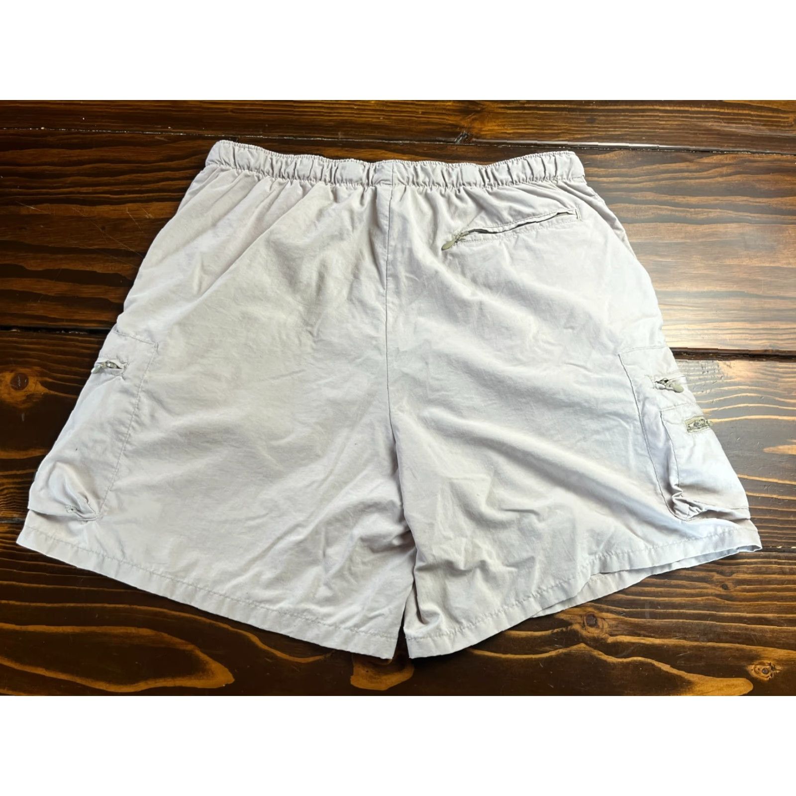 Vintage Columbia Shorts Women's Medium Tan Fishing/Hiking Cargo Pockets Size 32" / US 10 / IT 46 - 2 Thumbnail