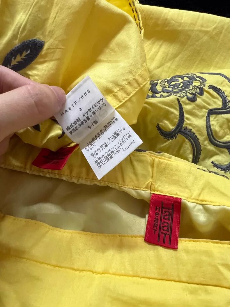 Issey Miyake Issey Miyake size:3 Yellow embroidered flower-patterned ca Size XS / US 0-2 / IT 36-38 - 4 Thumbnail