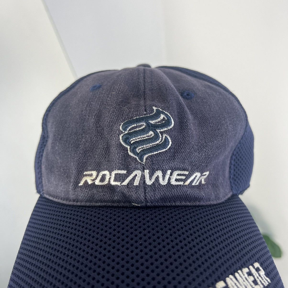 Vintage Vintage Y2K Rocawear Center Logo Baseball Cap Size ONE SIZE - 2 Thumbnail