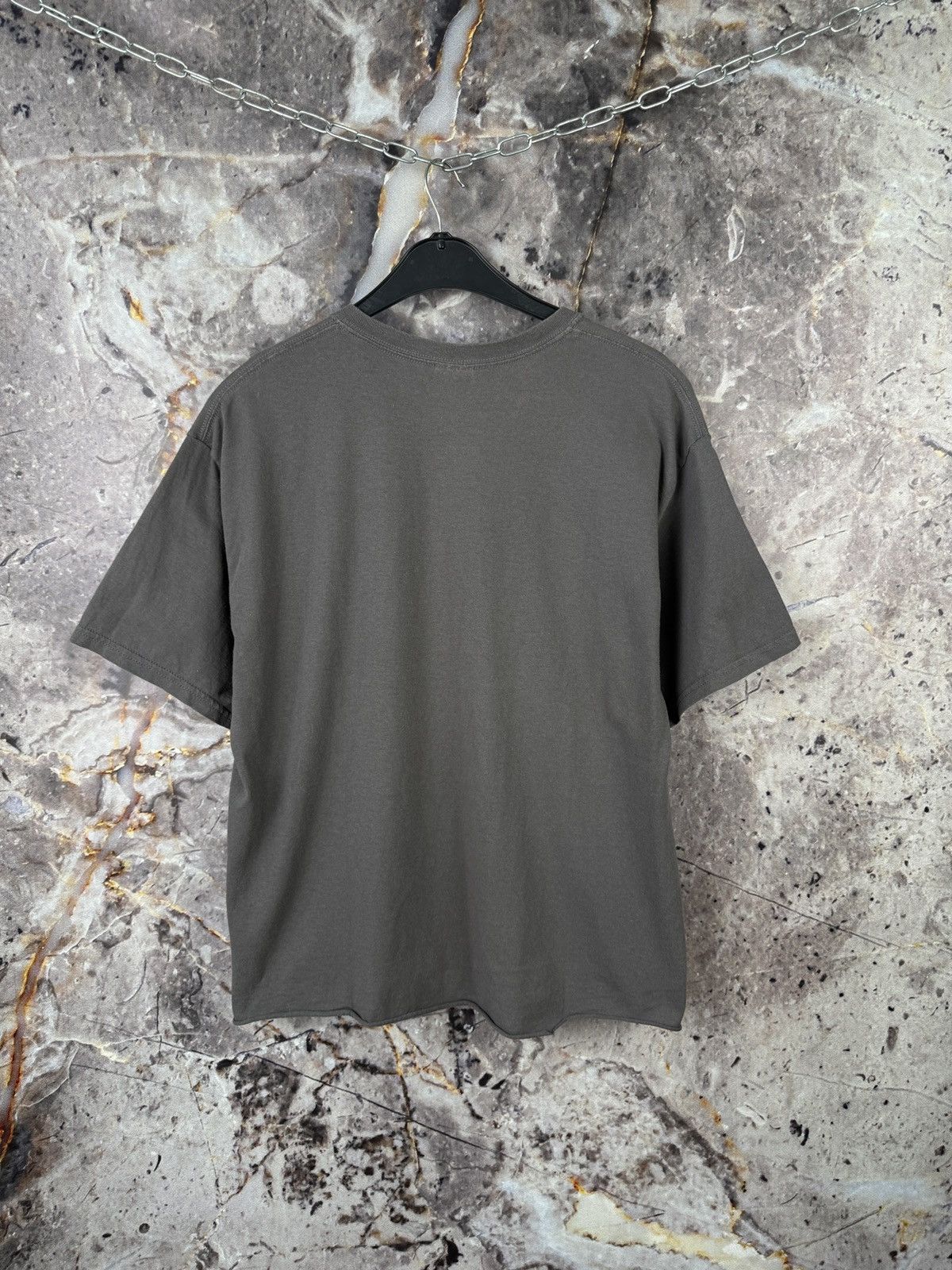 Gildan Guns N Roses Skull Graphic T Shirt Mens Grey Rock Band Tee Size US L / EU 52-54 / 3 - 12 Thumbnail