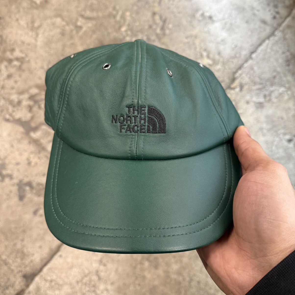 Supreme × The North Face Supreme The North Face Leather 6 Panel Hat Size ONE SIZE - 3 Thumbnail