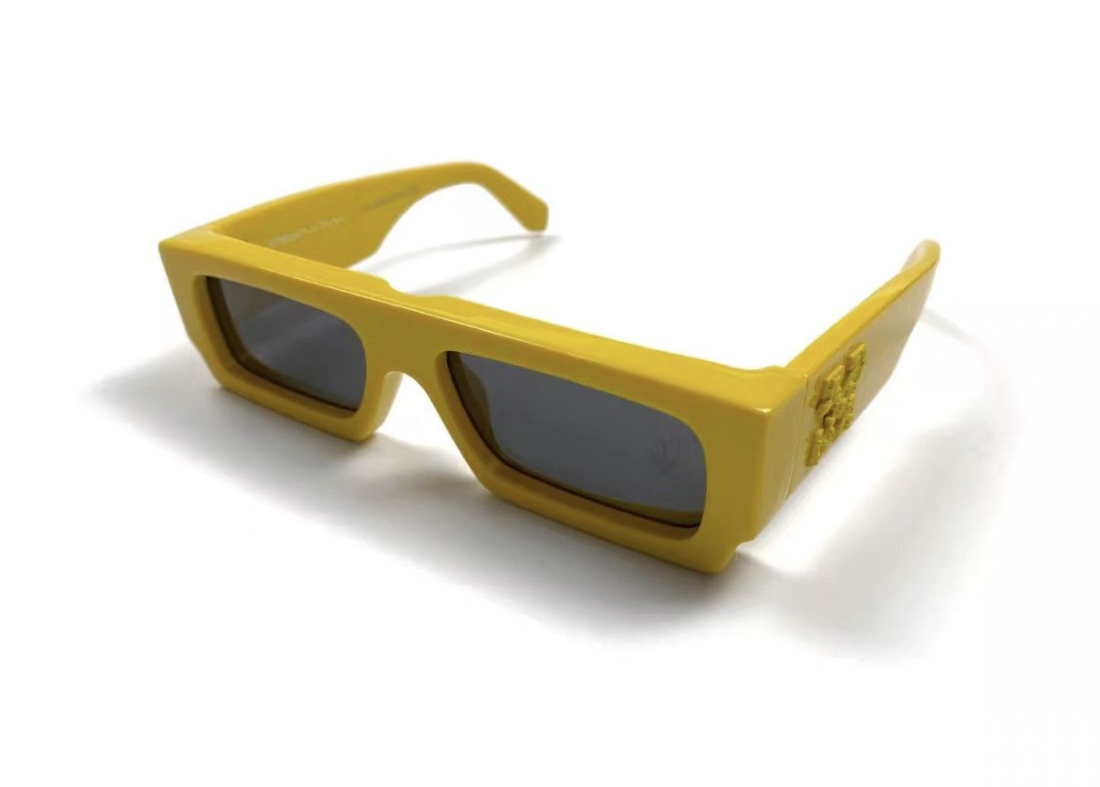 Off-White Off-White Arrow Logo Yellow Sunglasses J31 Size ONE SIZE - 2 Thumbnail
