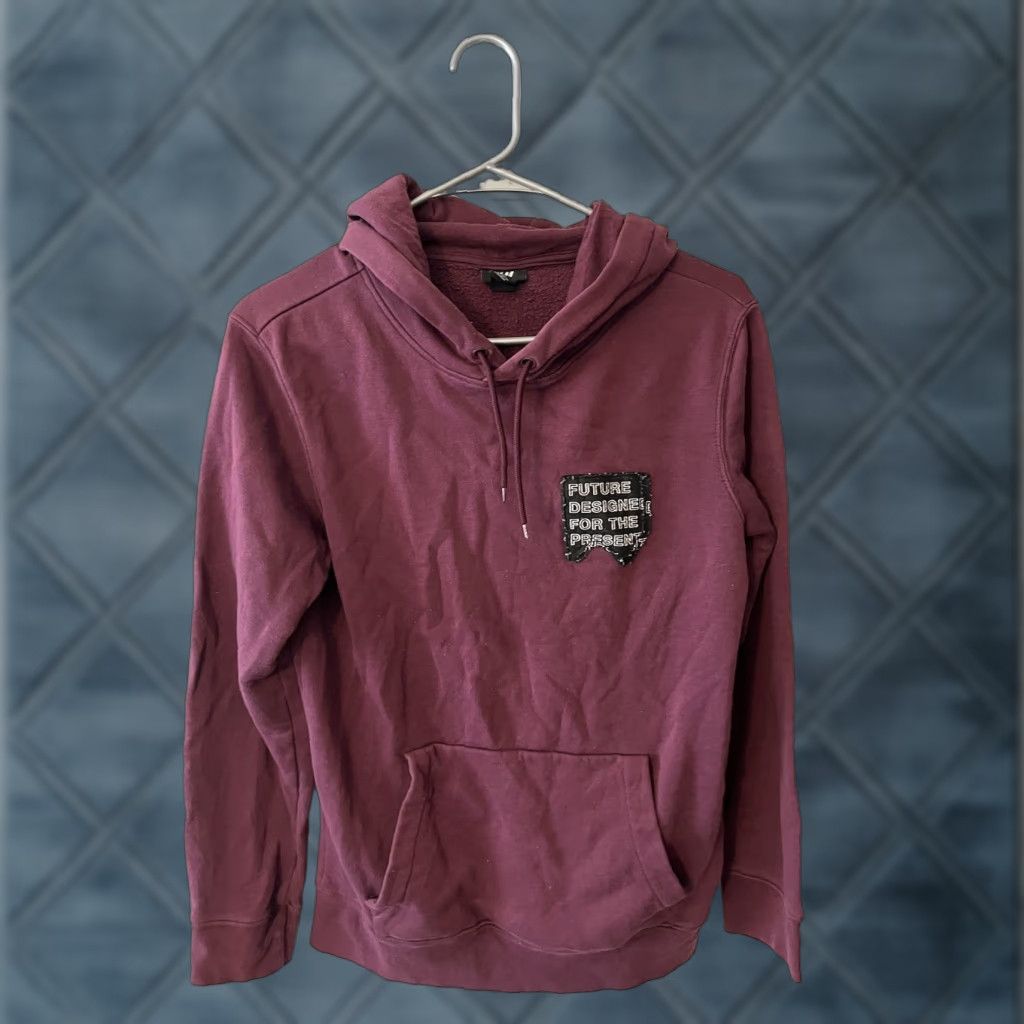 H&M VINTAGE H&M Hoodie Regular Fit Men XS Maroon Pullover Graphic Hoodie Mens XS Maroon Pullover 90s/90s? Size US XS / EU 42 / 0 - 1 Thumbnail
