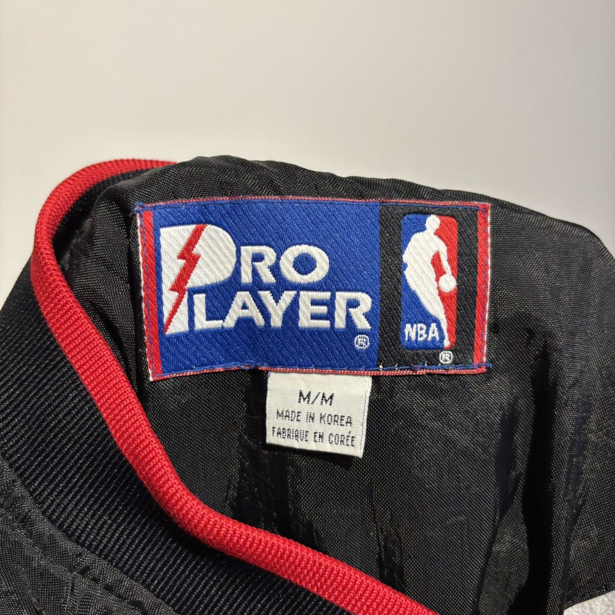 NBA × Pro Player × Vintage Vintage 90's Chicago Bulls Pro Player Windbreaker Black NBA Size US M / EU 48-50 / 2 - 18 Thumbnail