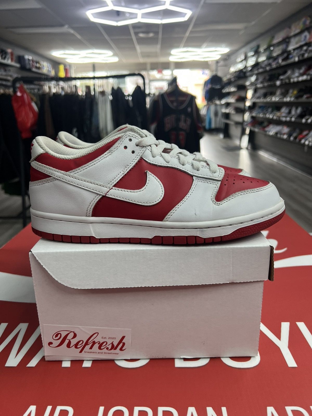 Nike Nike Dunk Low Championship Red Size 6.5y Size US 6.5 / EU 39-40 - 1 Thumbnail