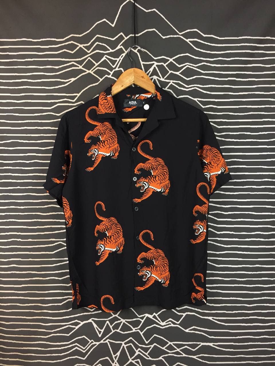 MOUSSY Azul by Moussy Tiger All Over Print Open Collar Rayon Shirt Size US S / EU 44-46 / 1 - 2 Thumbnail