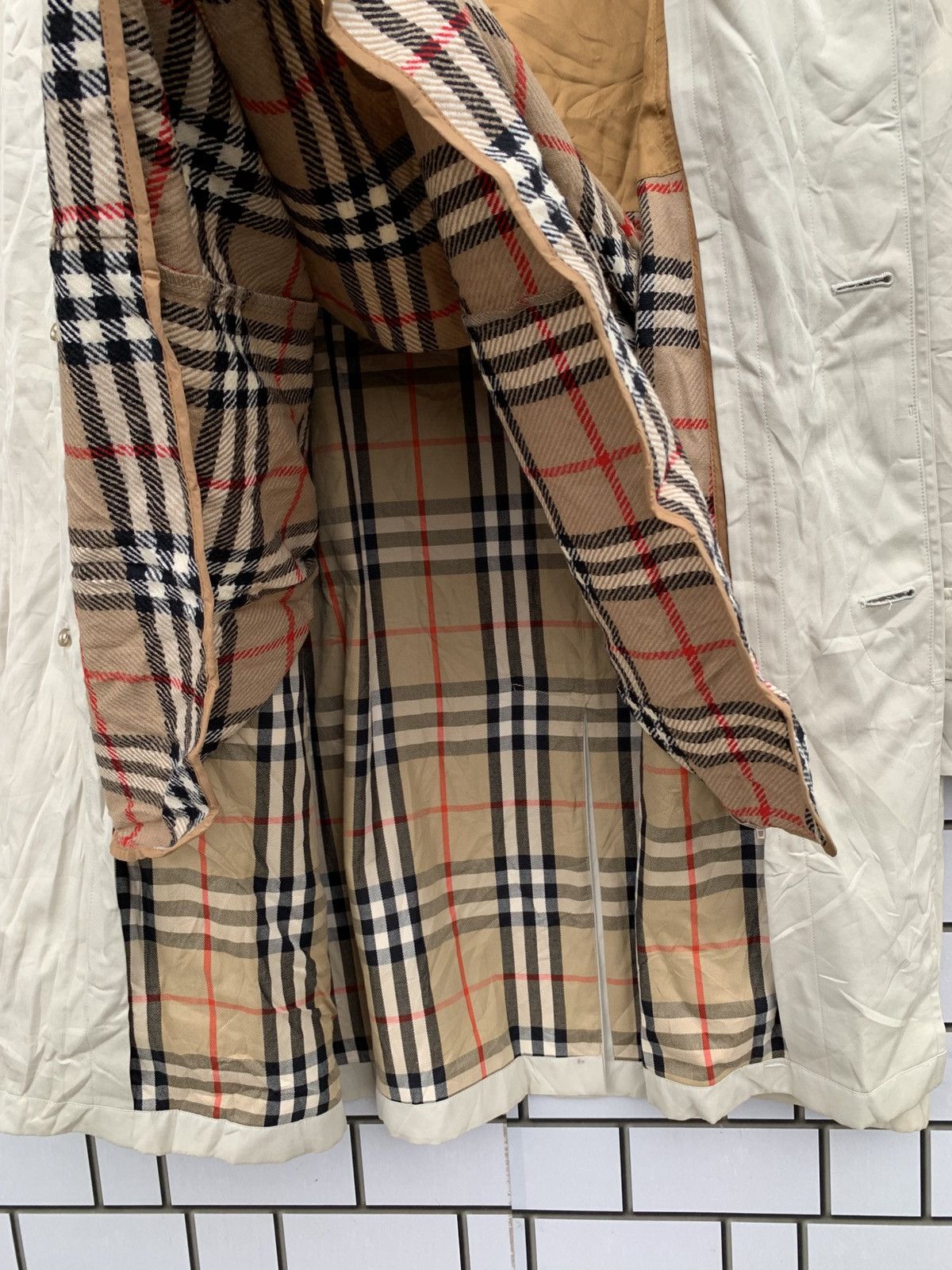 Burberry × Burberry Prorsum × Vintage Vintage Burberrys Nova Check Trench Coat Jacket Size US L / EU 52-54 / 3 - 15 Thumbnail