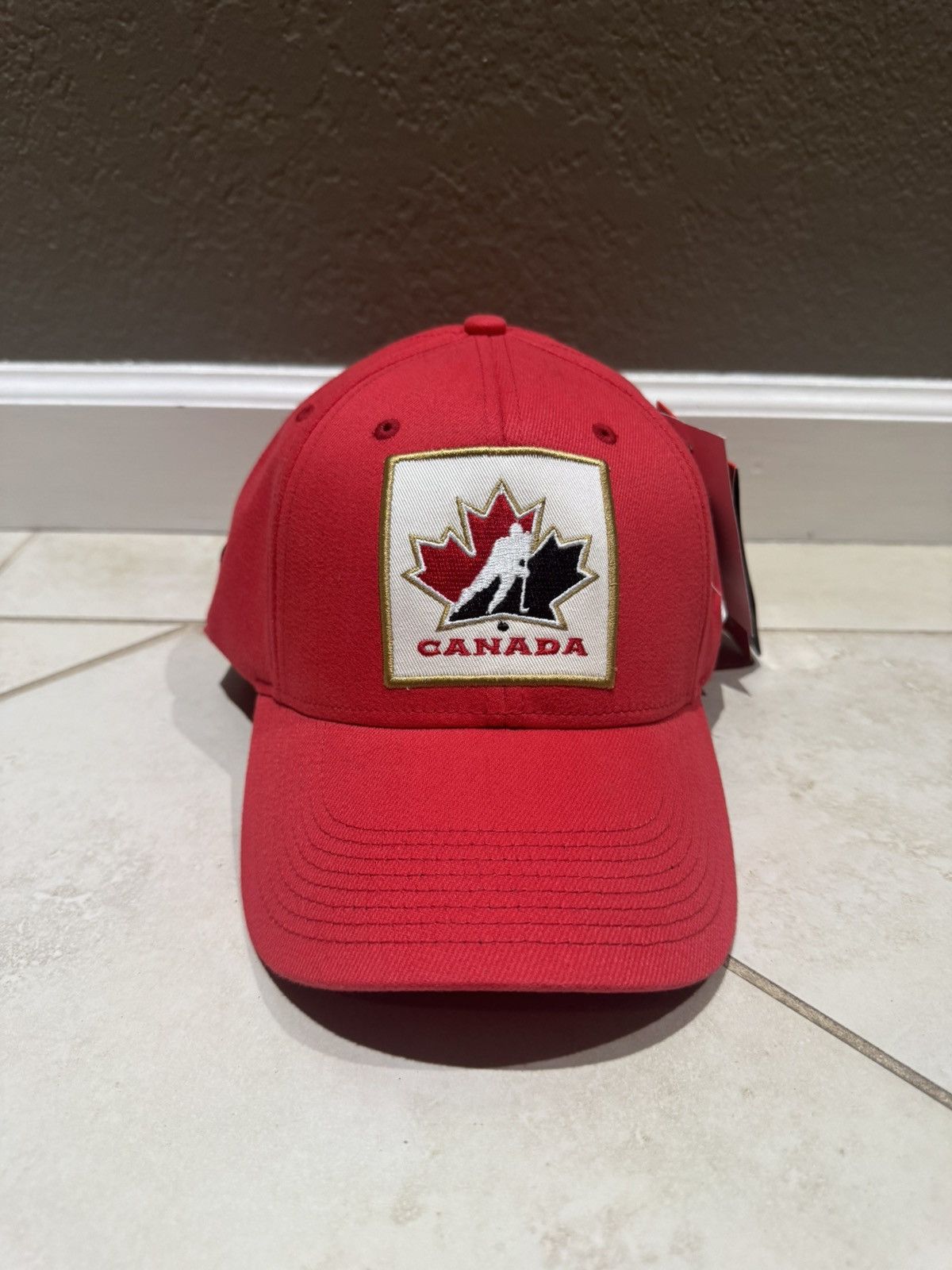 Nike NEW Team Canada Olympics Hockey Nike Flexfit Cap Hat Red Size ONE SIZE - 1 Thumbnail