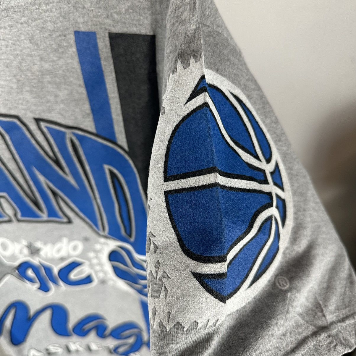 Lee × NBA × Vintage Vintage 90s Orlando Magic Basketball AOP NBA Large T-shirt Size US L / EU 52-54 / 3 - 6 Thumbnail
