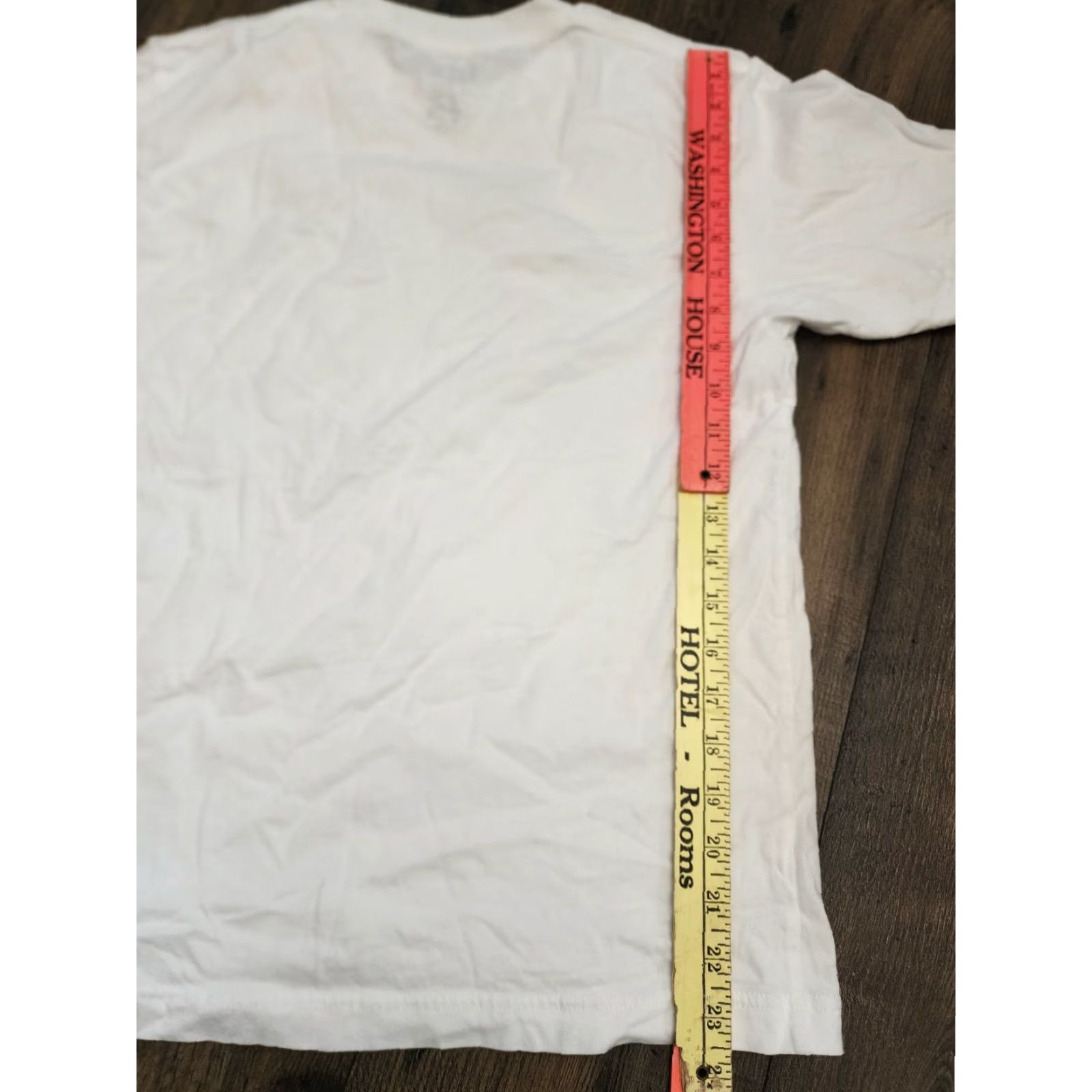 Uniqlo VINTAGE Uniqlo Super Mario Bros Retro T-Shirt Adult XS White Mens Size US XS / EU 42 / 0 - 2 Thumbnail