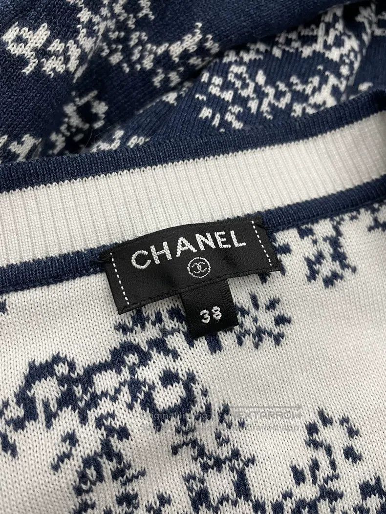 Chanel Chanel Blue and white printed full logo full double C card Size XS / US 0-2 / IT 36-38 - 4 Thumbnail