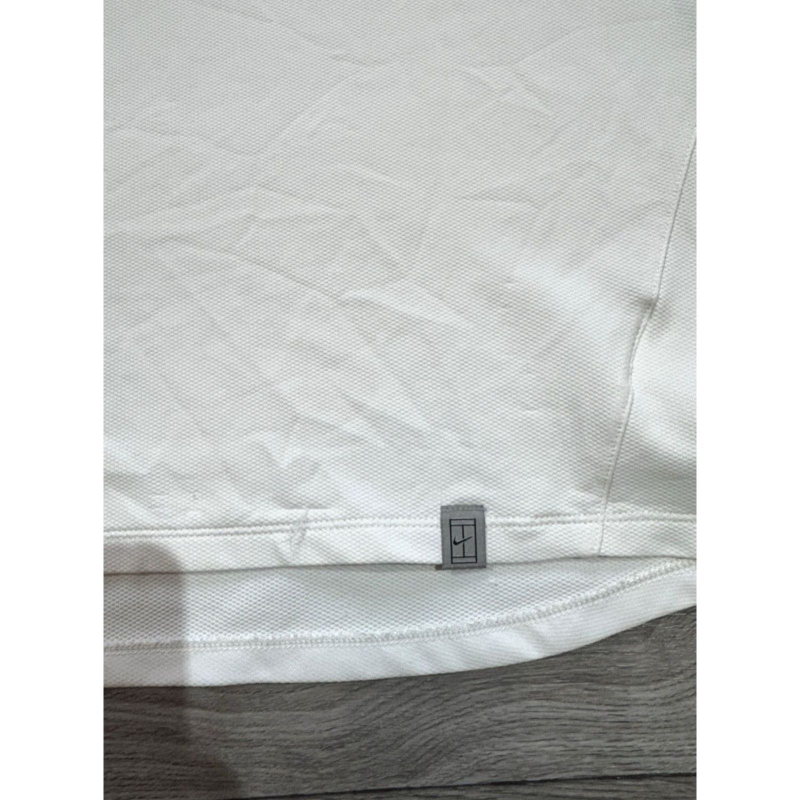 Nike VINTAGE Nike Tennis Half Zip Shirt White Blue L Men's Shirts White 90s Agassi Style Nike Shirt Mens L Size US L / EU 52-54 / 3 - 6 Thumbnail
