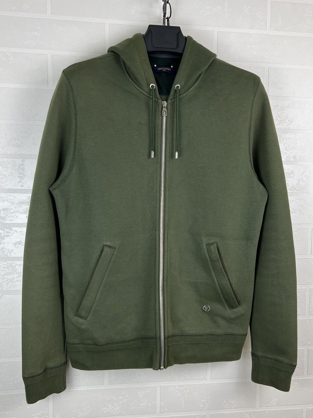 Louis Vuitton LOUIS VUITTON Zip Hoodie Cotton LV Logo Dark Olive Men’s Size US L / EU 52-54 / 3 - 2 Thumbnail