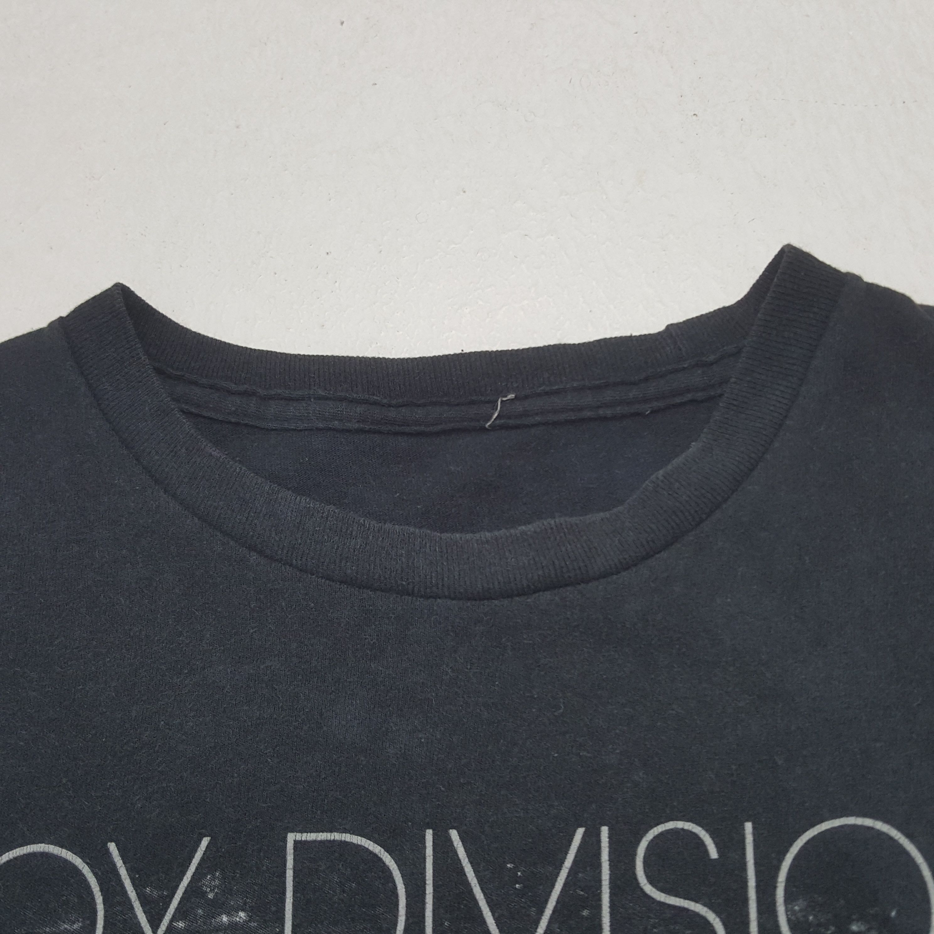 Band Tees Vintage Joy Division English Rock Band Tour Tshirt RR3 Size US XS / EU 42 / 0 - 4 Thumbnail