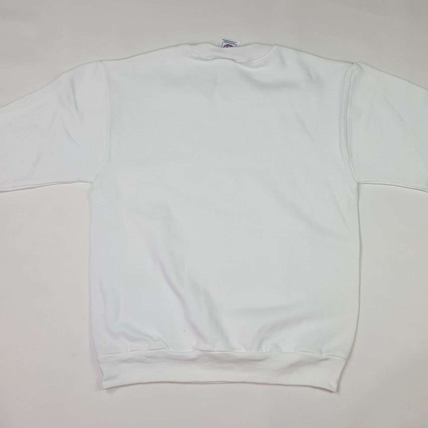 Delta VINTAGE Delta White Sweatshirt M Crewneck Pullover 90s Blank Graphic Print Mens Cotton Blend Size M Size US M / EU 48-50 / 2 - 6 Thumbnail