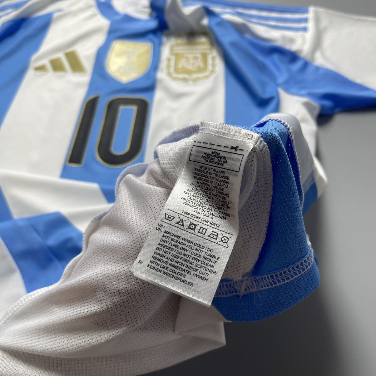 Adidas ARGENTINA ADIDAS 2024 FOOTBALL SOCCER HOME JERSEY Size US M / EU 48-50 / 2 - 8 Thumbnail