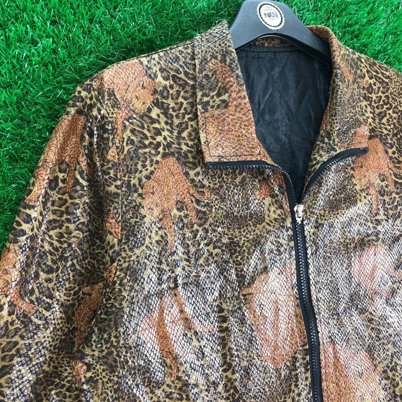 Habitat × Vintage Vintage 90's Leopard Fullprint Scaly Fabric Zipper Jacket Size S / US 4 / IT 40 - 4 Thumbnail