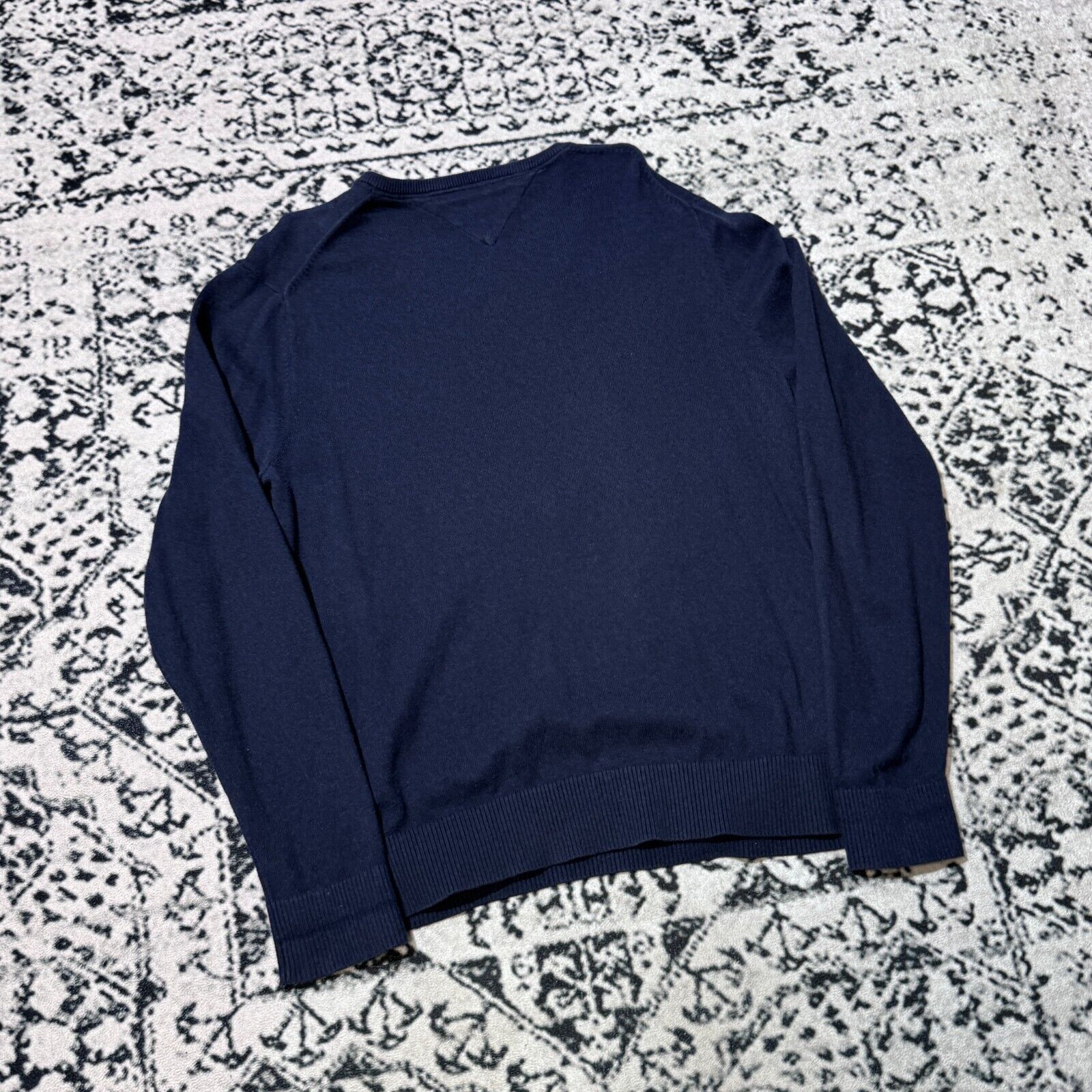 Tommy Hilfiger × Vintage Vintage Tommy Hilfiger Navy Blue Cotton Crewneck Size L Size US L / EU 52-54 / 3 - 16 Thumbnail