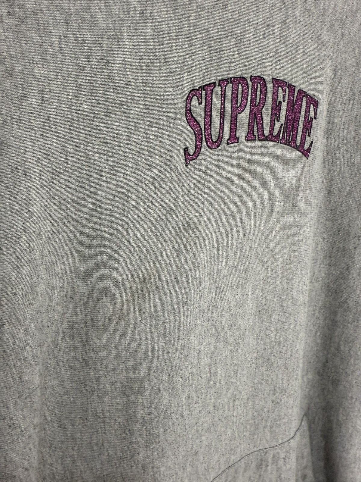 Supreme Supreme Grey Glitter Logo Size US M / EU 48-50 / 2 - 12 Thumbnail