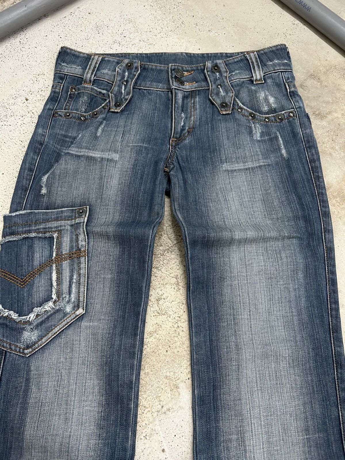 Le Grande Bleu (L.G.B.) Camel Road Distressed Embellished Jeans Size US 29 - 8 Thumbnail