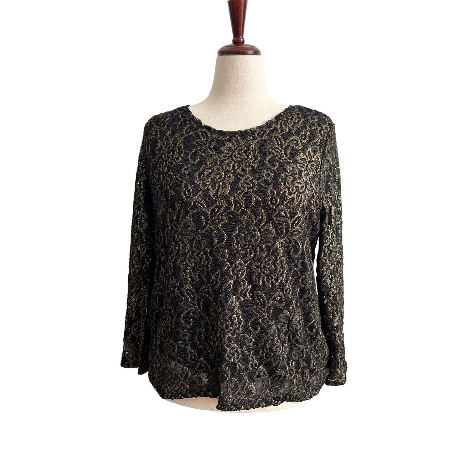 Chicos Chico’s Long Sleeve Lace Overlay Blouse Size 2 (US Large) Size L / US 10 / IT 46 - 1 Thumbnail