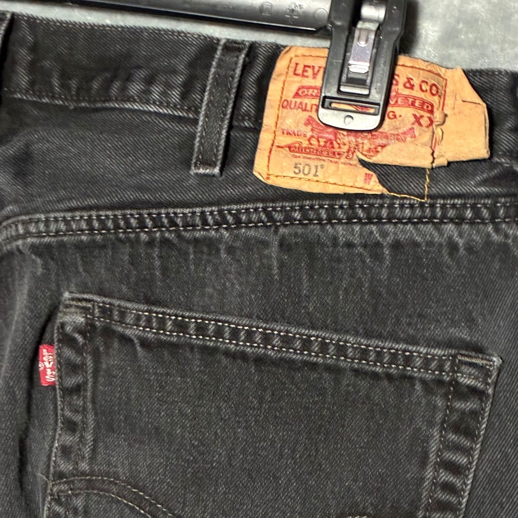 Levi's VINTAGE Levi's 501 Mens Jeans Black Straight Leg Button Fly 40x30 Faded Original Fit Grunge Punk Rock Retro Mens Size US 40 / EU 56 - 5 Thumbnail