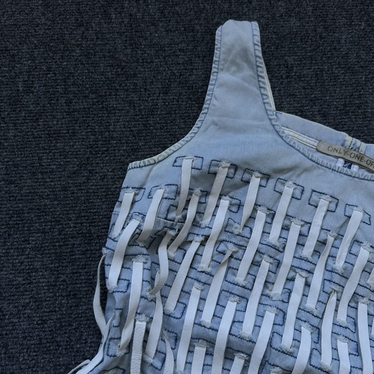If Six Was Nine VTG Women’s Only One Of Tank Top Sleeveless Size M Y2K 00s Size M / US 6-8 / IT 42-44 - 9 Thumbnail