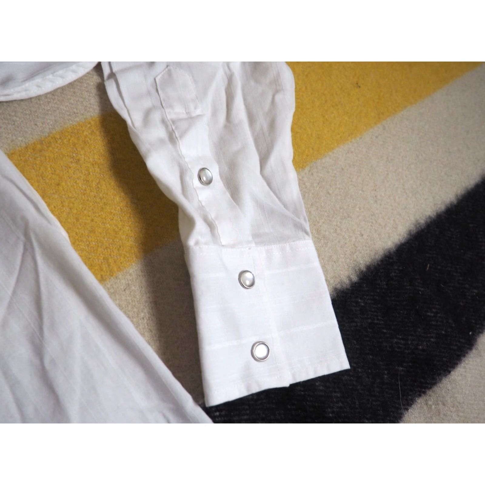 Vintage VINTAGE Renegade Western Shirt Mens L White 90s Sheer Button-Up Collared Cowboy Snap Pockets Size US L / EU 52-54 / 3 - 5 Thumbnail