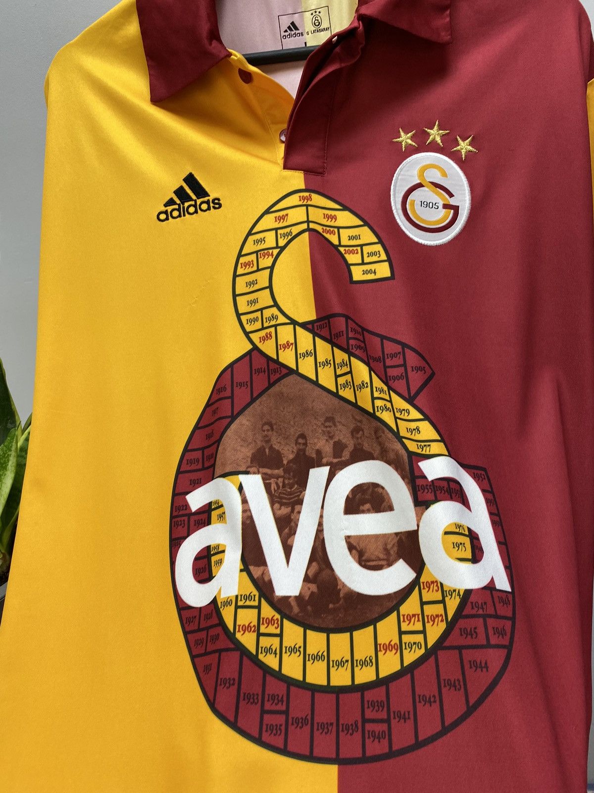 Vintage Adidas Galatasaray 2004 2005 Home Soccer Jersey/Shorts Set Size US L / EU 52-54 / 3 - 7 Thumbnail