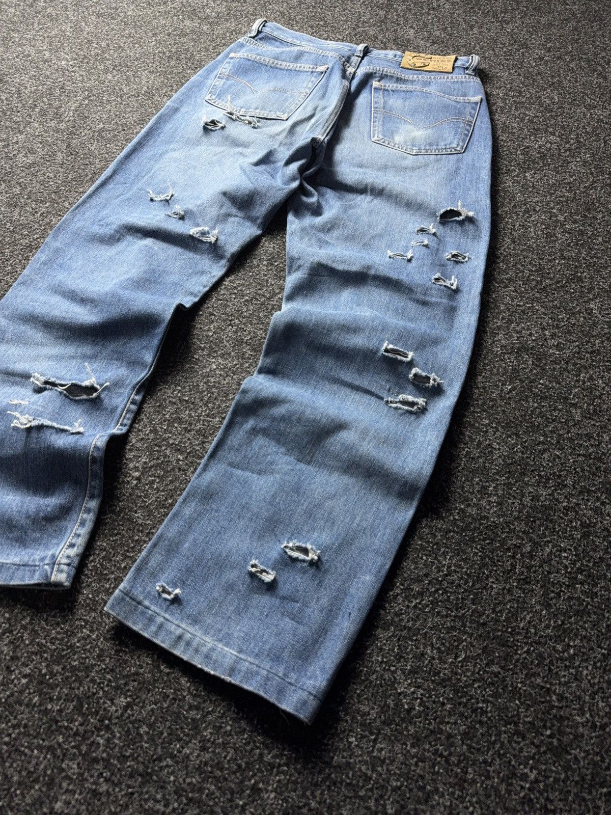 Diesel Retro 90s Diesel Distressed Jeans Made in Italy By Diesel Size US 29 - 14 Thumbnail
