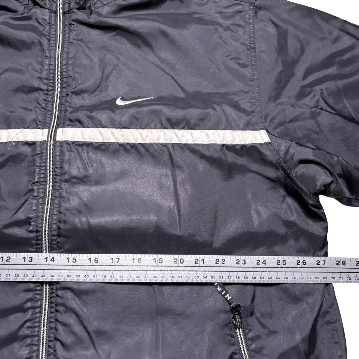 Nike Vintage Y2K Nike Black Windbreaker Jacket Distressed XL Size US XL / EU 56 / 4 - 4 Thumbnail