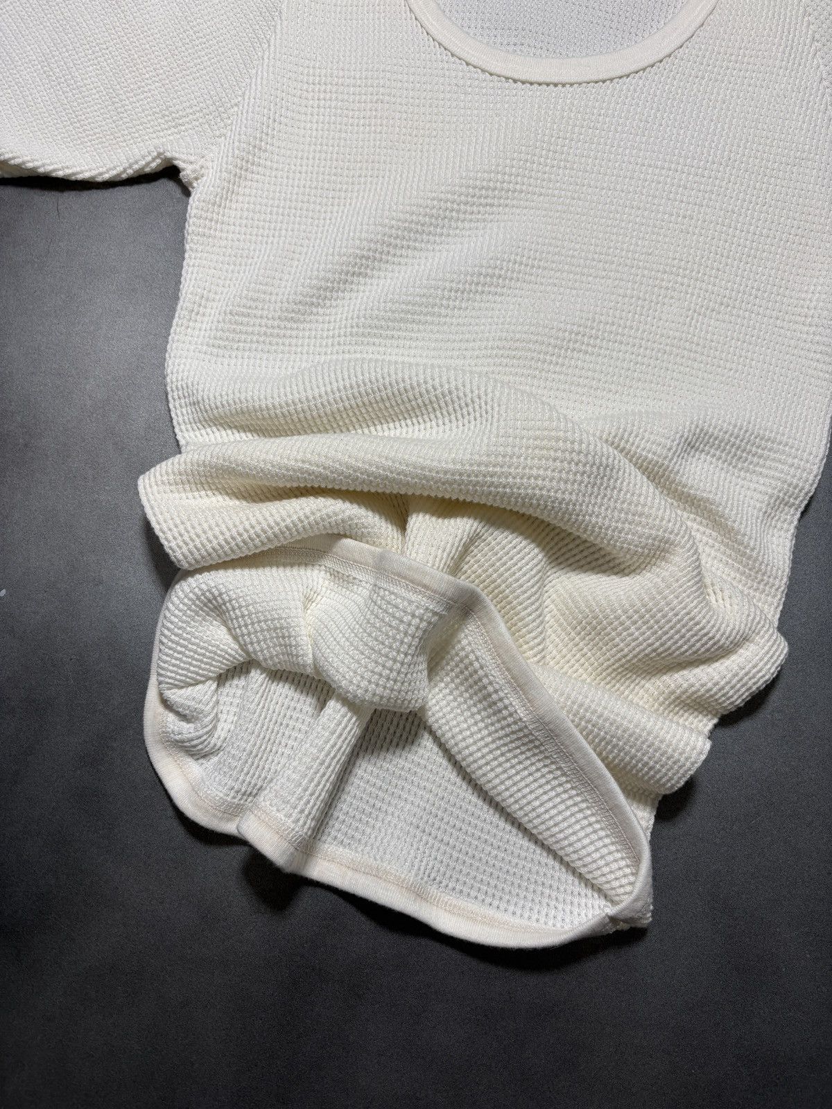 Vintage Vintage Thermal Undershirt Raglan Waffle Knit Blank Tee 80s Size US S / EU 44-46 / 1 - 5 Thumbnail