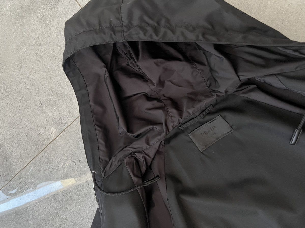 Prada Prada re-nylon parka Size US L / EU 52-54 / 3 - 6 Thumbnail