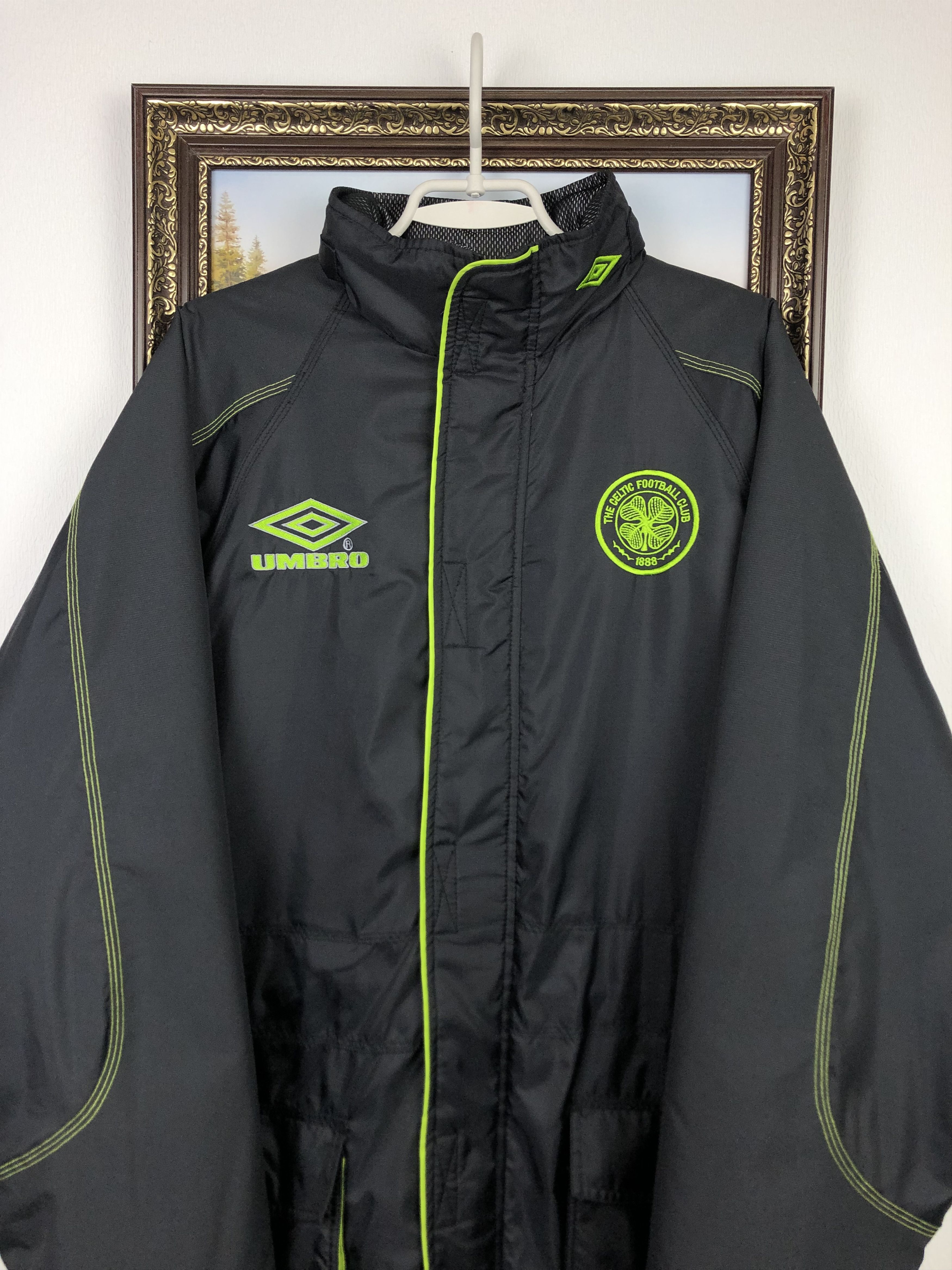 Umbro Vintage Celtic Football Padded Bench Coat Jacket Soccer Size US L / EU 52-54 / 3 - 2 Thumbnail